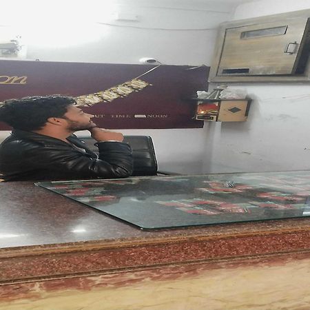 Hotel O G Hotel Happy Home Aligarh Bagian luar foto