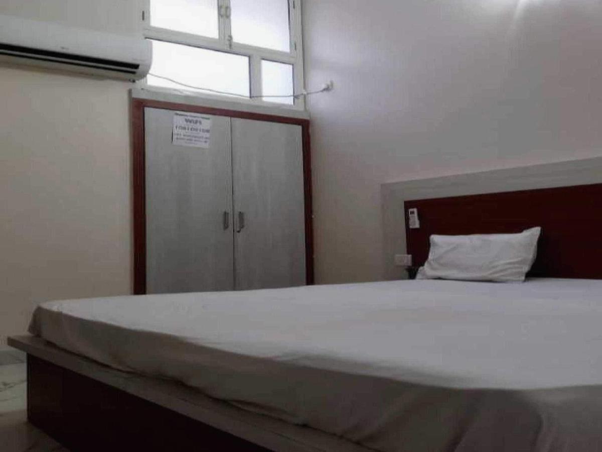 Hotel O G Hotel Happy Home Aligarh Bagian luar foto