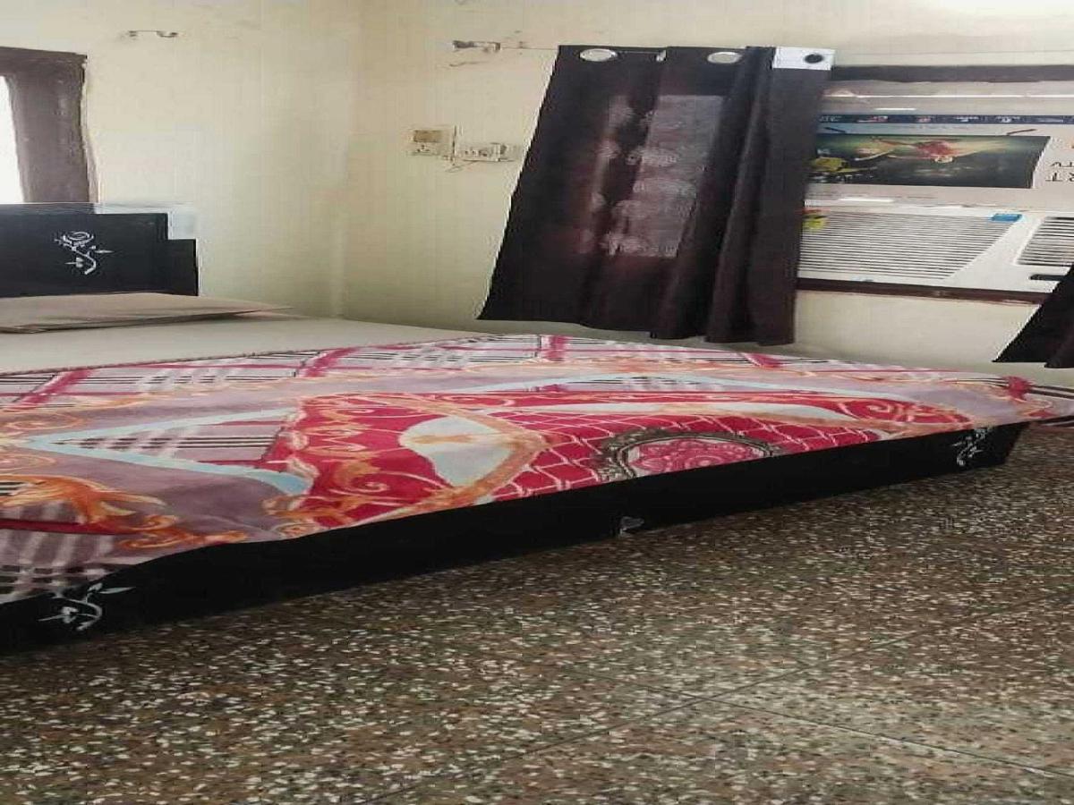Hotel O G Hotel Happy Home Aligarh Bagian luar foto