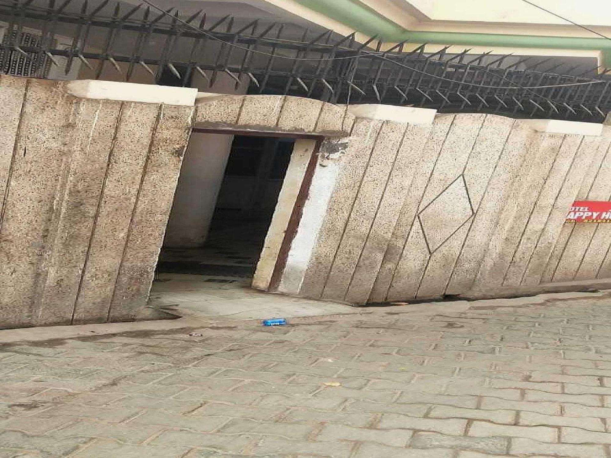 Hotel O G Hotel Happy Home Aligarh Bagian luar foto