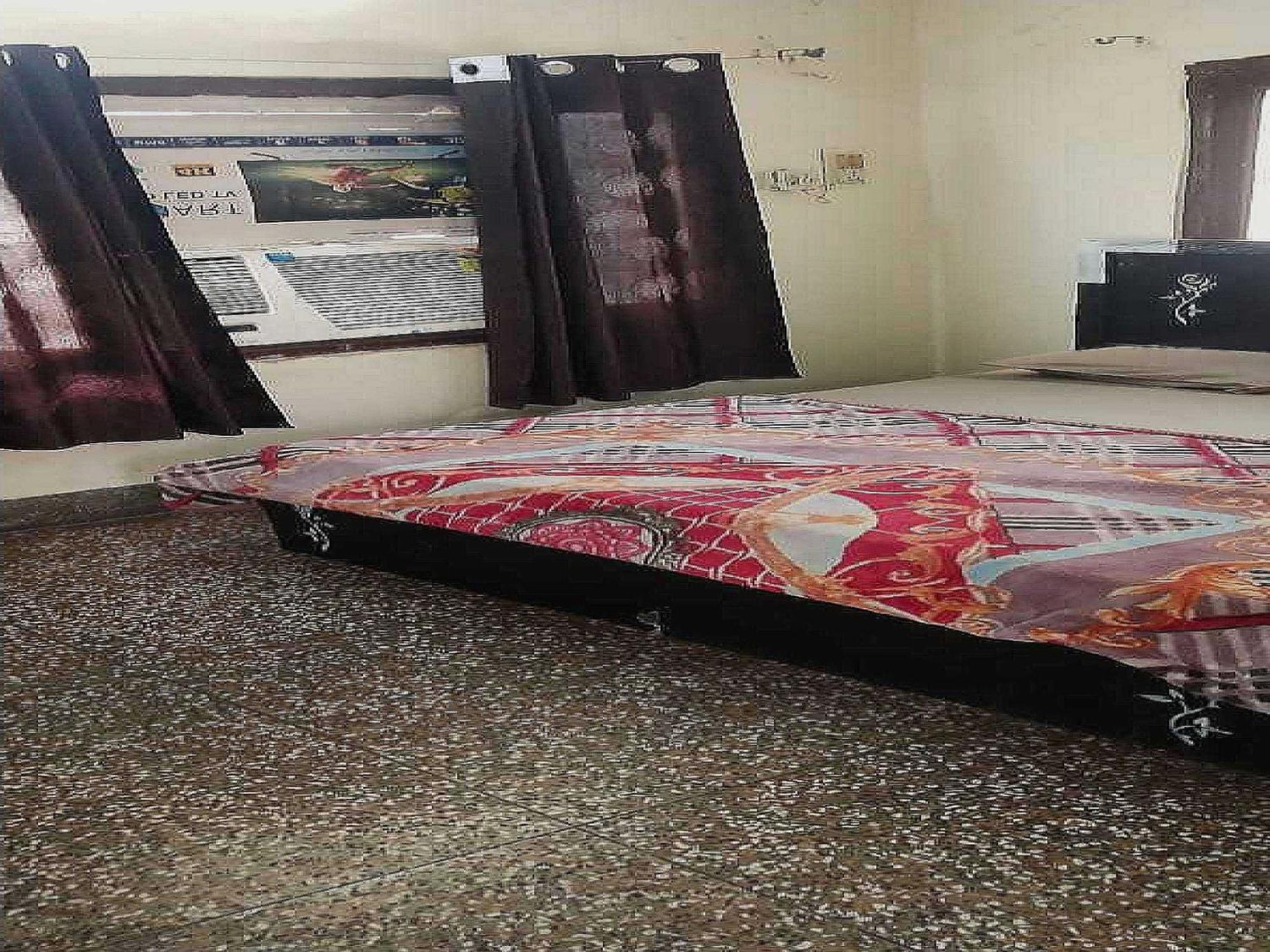 Hotel O G Hotel Happy Home Aligarh Bagian luar foto