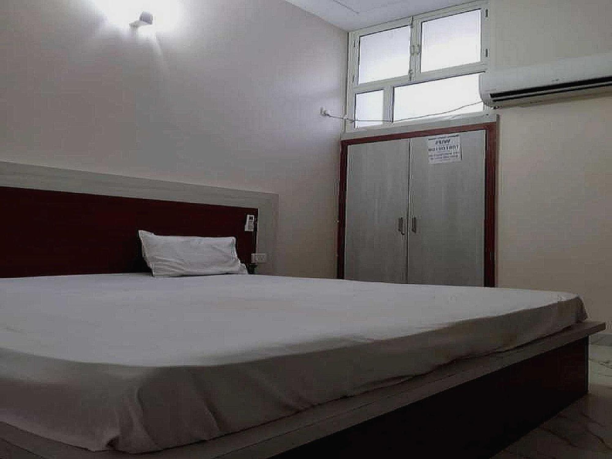 Hotel O G Hotel Happy Home Aligarh Bagian luar foto